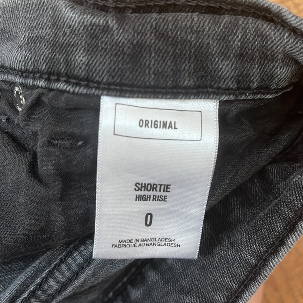 Express Women’s Black Denim Shortie High Rise Shorts Size 0 - Picture 3 of 9